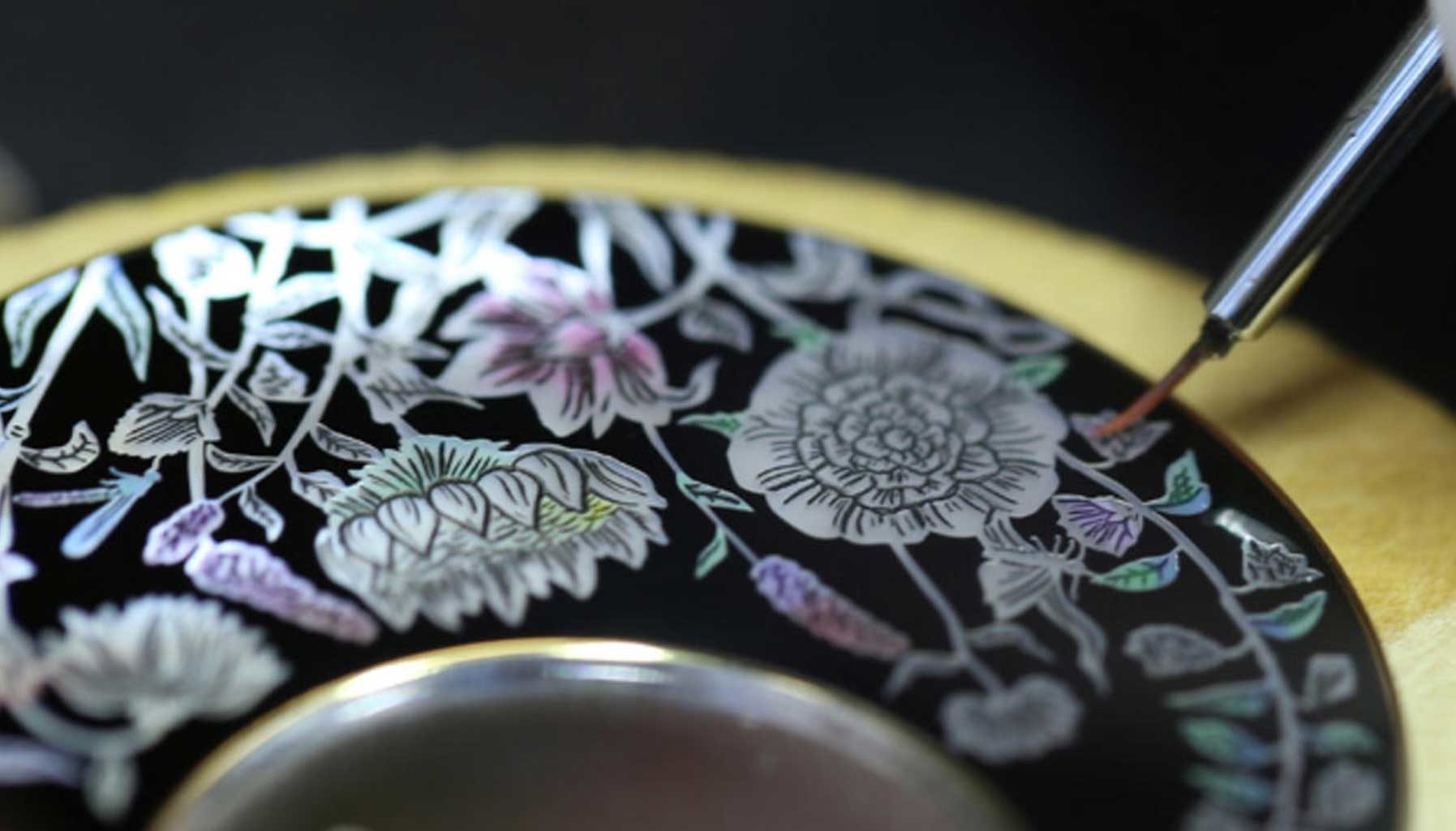 Petite Heure Minute Thousand Year Lights