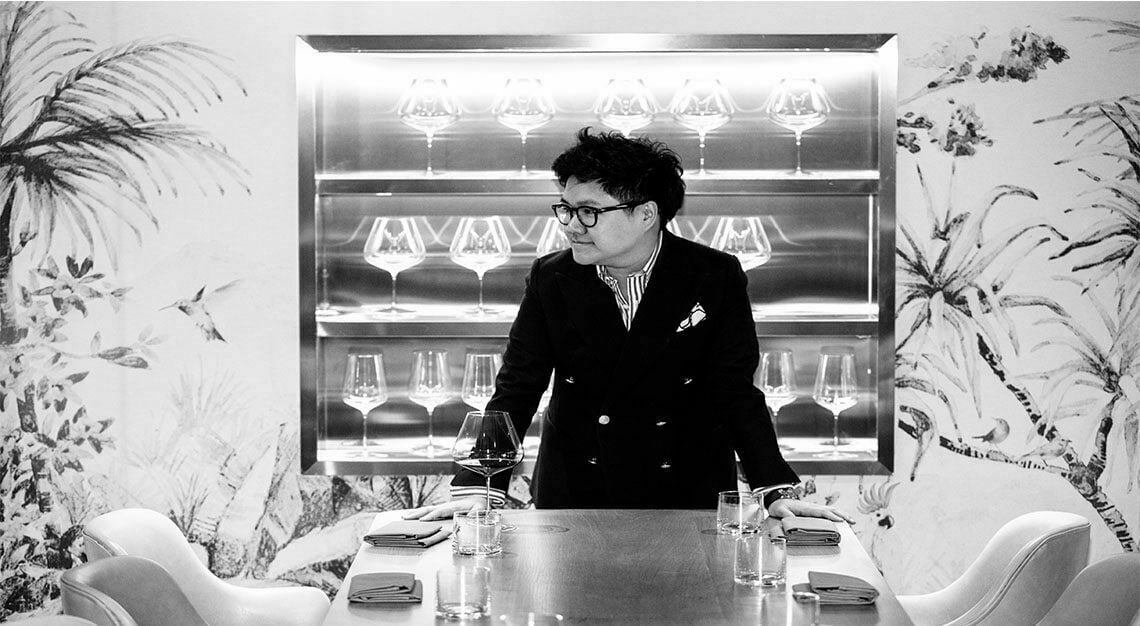 Stage restaurant Ekkamai Bangkok